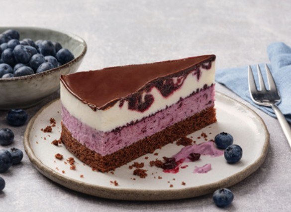 Blueberry-Cream-Cake