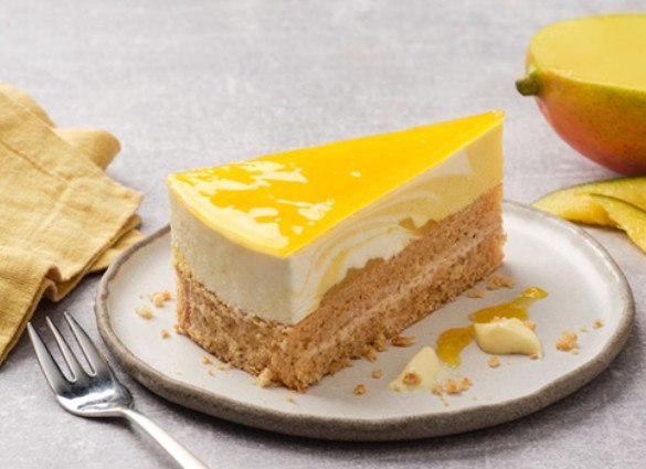 Mango-Cream-Cake